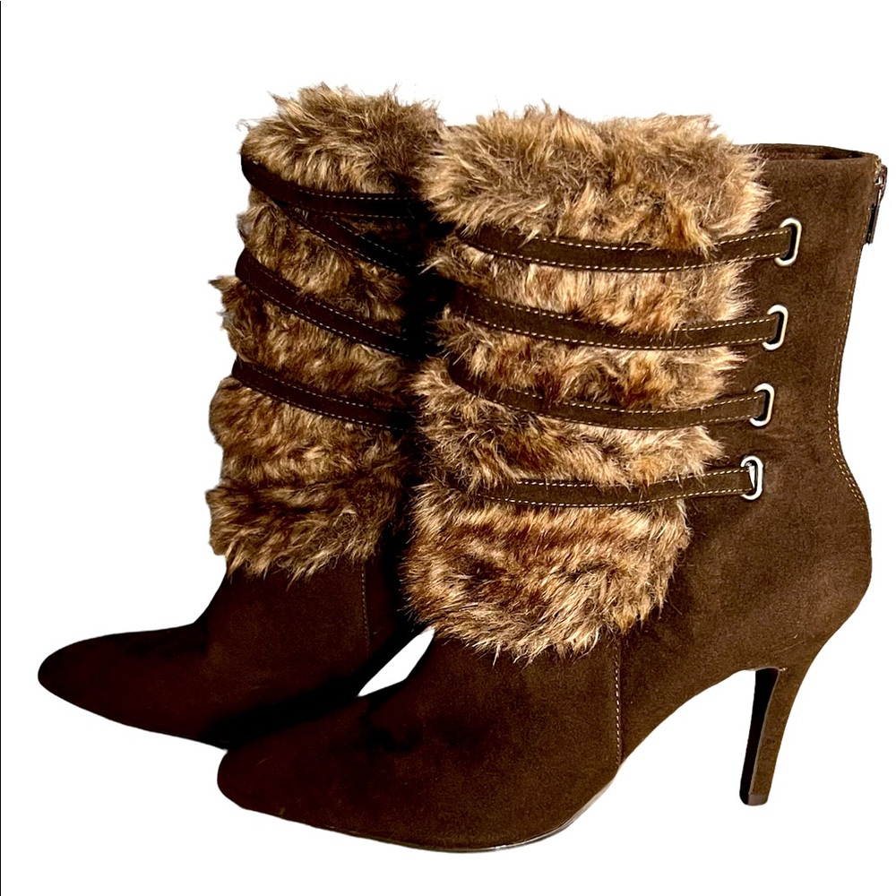 Worthington women’s Faux Fur high heel boots.. Super cute!! These are NWOT
